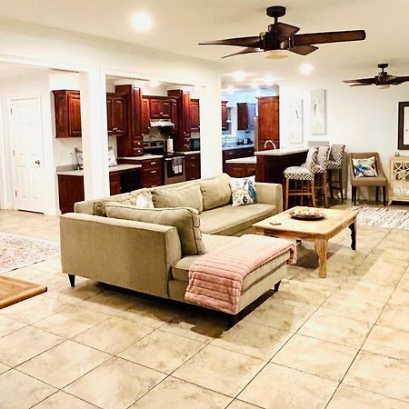 4/3 Home Centrally Located, Beach, Casino, Airport, Dining, Golfing, Shopping, Entertainment غولفبورت المظهر الخارجي الصورة