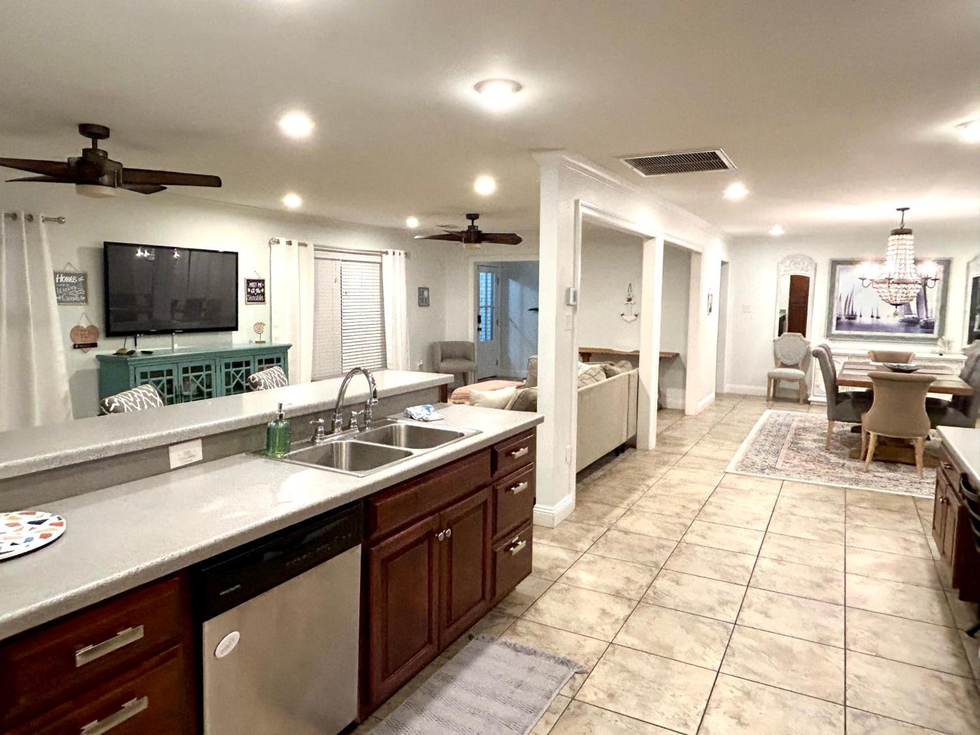 4/3 Home Centrally Located, Beach, Casino, Airport, Dining, Golfing, Shopping, Entertainment غولفبورت المظهر الخارجي الصورة